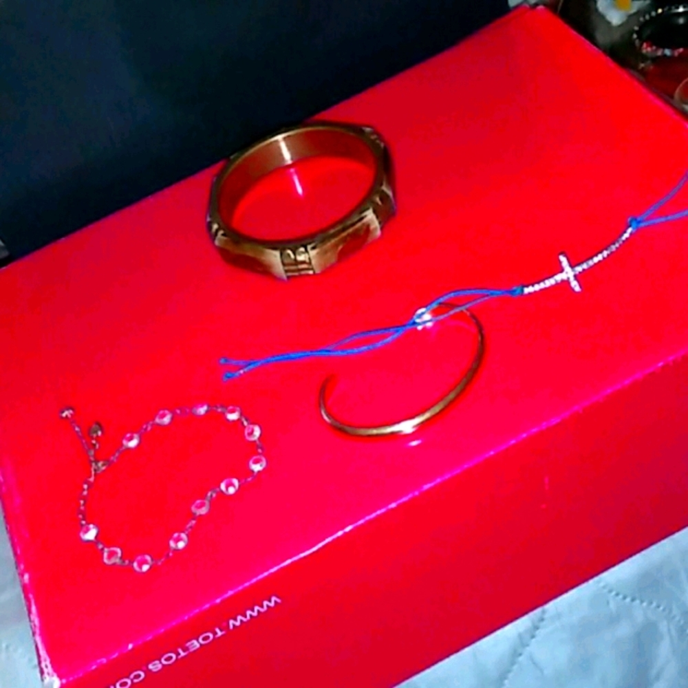 My grandma's expensive looking bracelet combo $19